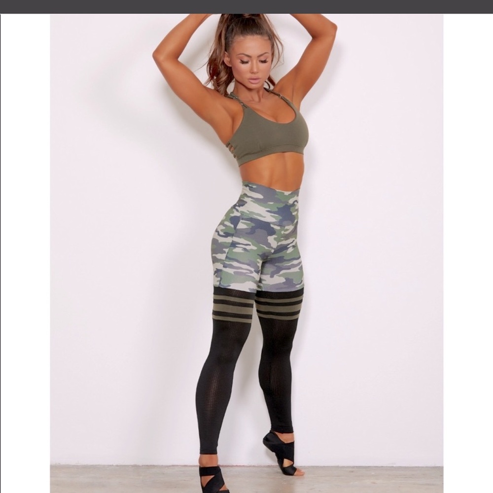 Camo bombshell leggings